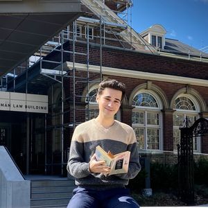 Meet your Posher, Harrison